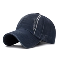 Casquette vintage bleu marine délavée avec imprimé lettres blanches vue à 45 degrés - Réglable / Bleu Marine
