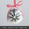 Bola de Navidad transparente con lazo de cuadros rojos, escena de nieve y 7,5cm de diámetro - Estilo Un Árbol
