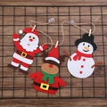 Adornos navideños de fieltro con Papá Noel, alce y muñeco de nieve sobre madera - Estilo B (Papá Noel/Reno/Muñeco de Nieve)