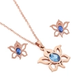 Set gioielli in oro rosa con girasoli traforati e cristalli blu, collana e orecchini - Oro Rosa (KS110234-K)