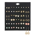 Detalle de 30 pares de pendientes de aleación dorada con cristales en cartón de exhibición - Conjunto de Combinación Diversa Serie Oro (E0305-1)