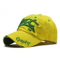 Broderie détaillée et tissu en coton vieilli sur une casquette jaune de style urbain - Réglable / Jaune avec lettres vertes