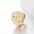 Anello da uomo con medaglia di San Benedetto in acciaio inossidabile dorato lucido - US 7 / Oro Lucido