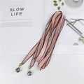 Écharpe étroite rose avec bord noir et pendentifs en cristal sur clips dorés - Rose