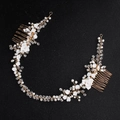 Pettine per capelli sposa dorato con fiori in ceramica, perle e cristalli su sfondo nero - Pettine per Capelli Dorato (HS-J5756)
