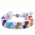 Bracciale intrecciato a doppio strato con turchese bianco e pietre chakra colorate - Bracciale a Doppia Fila Chakra Turchese Bianco con Ciondolo Om (8mm)