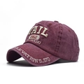 Dettaglio del ricamo 1962 Vail Colorado su cappellino in cotone lavato vintage - Regolabile / Rosso Vino Lavato