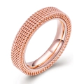 Bague moderne 4mm en acier inoxydable or rose avec design maille tissée double couche - US 6 / Or Rose