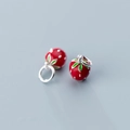 Colgante de fresa en plata S925 bañada en oro con esmalte rojo y hojas verdes - Plata de Ley S925 Plata