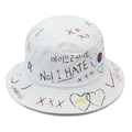 Zomerse vissershoed van wit canvas met streetstyle graffiti-hart en tekstafdrukken - 58cm / Wit