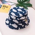 Cappello pescatore bimbi blu navy con stampa balene e bottone giallo - Grande Balena (Blu Navy)