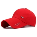 Berretto da baseball in tela di cotone rosso con visiera lunga e ricami sportivi - Regolabile / Rosso