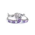Orecchini a cerchio in argento con zirconi tondi viola e bianchi alternati con eleganza - Viola