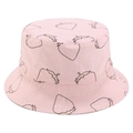 Détail du chapeau bob en toile rose avec motif brodé de fraises minimaliste chic - Taille unique / Rose