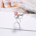 Eleganter silberner Ginkgo-Blatt-Ring mit natürlicher rosa Erdbeerkristall-Perle - Einstellbar Offen / Versilbertes Kupfer