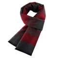 Herren Winterschal mit klassischen rot-grauen Streifen aus weichem Strickgewebe - Rot und grau gestreift