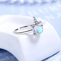 Minimalistischer offener Einhorn-Ring aus Silber mit magischem, schillerndem Mondstein - Einstellbar Offen / Silber