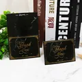Tarjeta de agradecimiento de mármol negro con bordes dorados y diseño plegado - 03 Muchas gracias