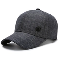 Dunkelgraue Herren-Basecap mit Karomuster und rundem RZG-Logo an der Seite - Verstellbar / Hellgrau