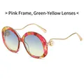 Chique ronde zonnebril met roze mozaïekframe, gouden golvende pootjes en parel - Roze Bloemen Frame / Groen-Geel Verloop