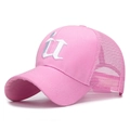 Berretto trucker in mesh rosa con logo iT ricamato bianco e retro traspirante - Ricamo Lettera it / Rosa