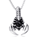 Collana scorpione con ciondolo in gemma nera e catena box argentata su sfondo bianco - Argento con Zirconia Nera