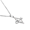 Collar de flecha de cupido plateado con diseño de colgante de corazón - Estilo de Corazón de Flecha Color Acero (KP80855-Z)