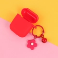 Custodia per auricolari in silicone rosso con ciondolo a fiori e campanello rosso - Stile Hyuna Fiore Campana / Rosso (Q099-06) Ciondolo Solo (Senza Custodia Auricolari)
