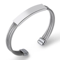 Vista dettagliata del bracciale in cavo d'acciaio al titanio argento con placca liscia - Argento