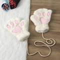 Guanti invernali carini in peluche zampa di gatto a mezza dito con corda per le donne. - Bianco