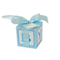 Boîte à bonbons bleue motif alphabet avec ruban et étiquette For You pour bébé - Boîte Bleue + Étiquette Carrée + Ruban Bleu