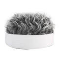 Detalle de visera blanca con peluca afro rizada en color gris y negro peinado - M (56-58cm) / Sombrero Blanco + Peluca Gris