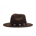 Dettaglio cappello fedora in lana marrone con fascia in pelle nera e borchie in metallo - Adulto 56-60cm / caffè