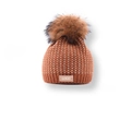 Berretto in maglia per bambini color caramello con pompon soffice e toppa in pelle - Personalizzabile (Link OEM)