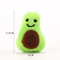 Dimensions détaillées d'une broche avocat en peluche avec une hauteur de 5,4cm et 4cm - N°9 Avocat (Sans Épingle)