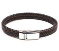 Dettaglio del bracciale in pelle intrecciata marrone e nera con chiusura magnetica - Nero e Caffè