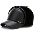 Berretto da baseball invernale in ecopelle con paraorecchie in pelliccia sintetica e badge - Taglia unica / Nero
