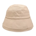 Detalle de gorro de pescador beige con tejido de sarga y ala con costuras - Beige