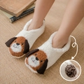 Plüschige Korallenvlies-Hausschuhsocken mit 3D-Hundemotiv und dekorativem Bommel - Weiß Cartoon / Weiß Corgi