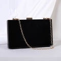 Bolso de mano elegante en acrílico negro con cadena dorada para eventos nocturnos - 18cm*5cm*11cm / Negro