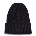 Detalle del gorro de punto acanalado negro con textura de lana gruesa y borde doblado - Negro