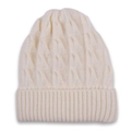 Detalle del tejido de ochos y el dobladillo ancho en este gorro de punto color crema - Blanco