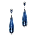 Eleganti orecchini pendenti con cristalli blu scuro a goccia e dettagli in argento - Blu