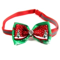 Détail du nœud papillon de Noël pour animaux avec motif sapin, strass et collier réfléchissant - Nœud Papillon de Noël Réfléchissant avec Strass (VN088-11)