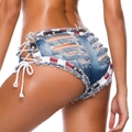 Dunkelblaue Jeans-Shorts mit US-Flaggen-Print, Rissen und seitlicher Schnürung - S / Blau