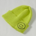 Neongrüne Strickmütze mit schwarzem Smile-Stick für Kinder und Eltern im Partnerlook - Umspinnung / Fluoreszierendes Grün
