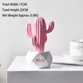 Ornamento a forma di cactus nordico in resina rosa con vaso bianco e scritta Pink - Rosa Grande Colonna