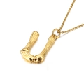 Collana con ciondolo lettera U in acciaio al titanio dorato con trama a osso e bambù - Ciondolo Lettera U (KP82117-KHX)