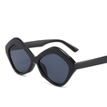 Moderne Oversized-Polygon-Sonnenbrille in glänzendem Schwarz mit dunklen Gläsern - Schwarzer Rahmen Schwarz Graue Gläser