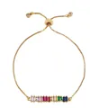 Dettaglio delle pietre di zirconia rettangolari arcobaleno sul braccialetto dorato regolabile - brb54-B Catena Arcobaleno Rettangolare
